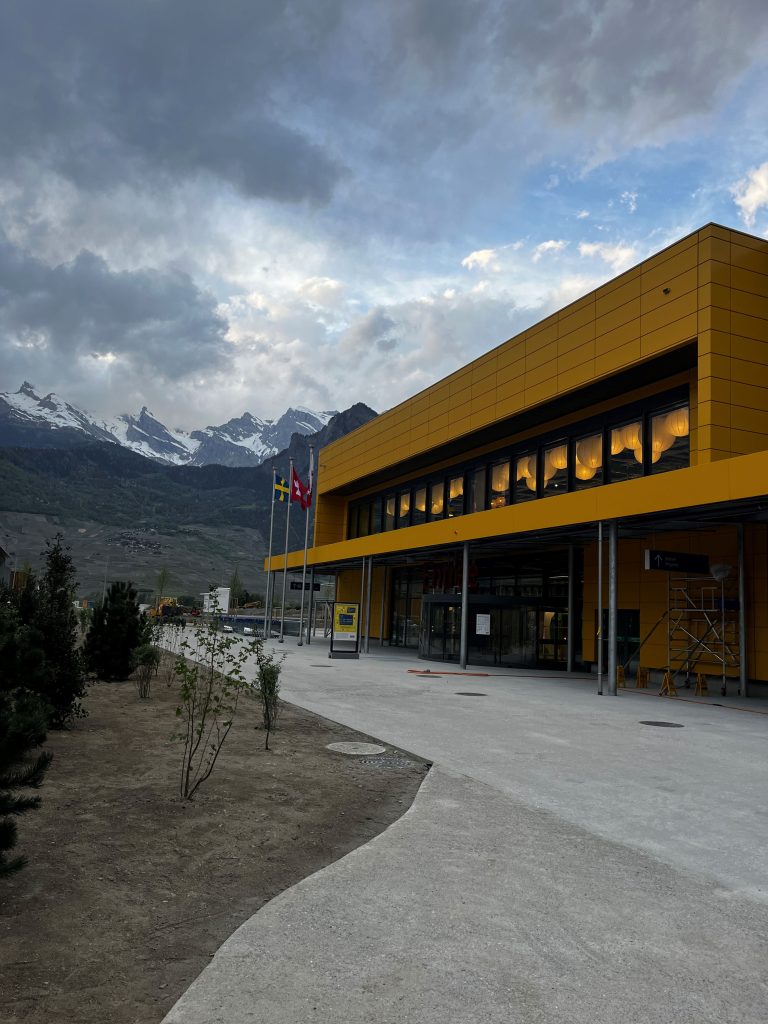 1-Magazzino vendite Ikea a Riddes – Vallese – Svizzera